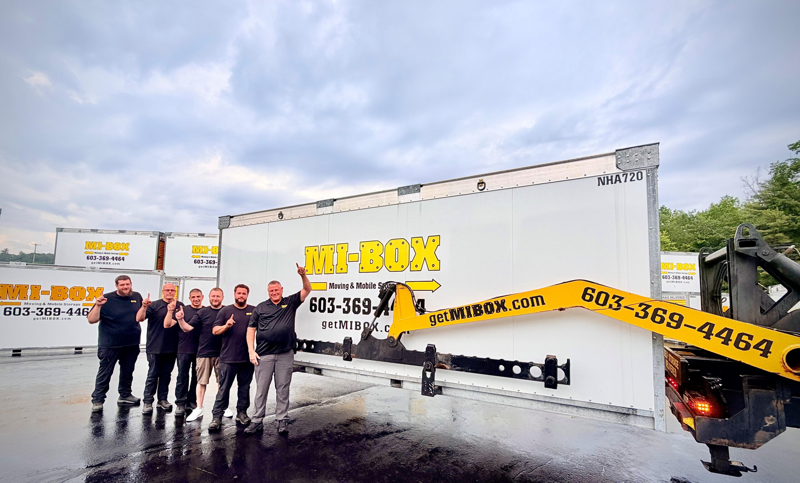 The MI-BOX Moving and Mobile Storage Central New Hampshire team