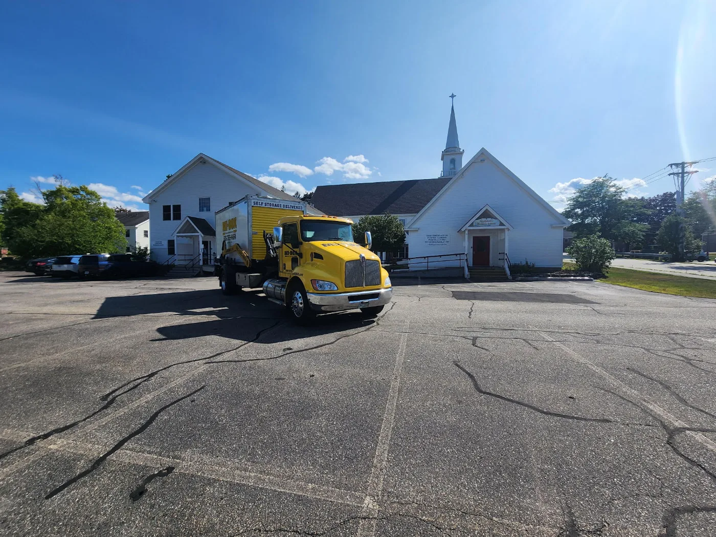 MI-BOX portable storage delivery truck in Wolfeboro NH